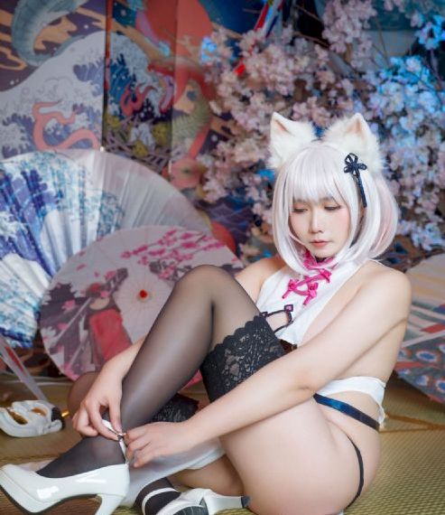 欧美小萝莉练瑜伽_剧情片全集免费观看