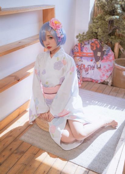 欧美唇妆果然_1080动漫免费观看