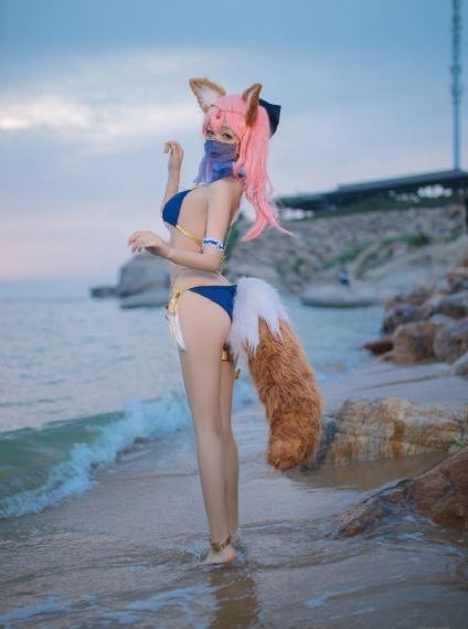 欧美美女恶搞p图_免费观看